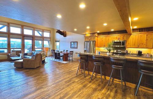 Luxury Townhome in Exclusive Eagle Bend - Photo 5