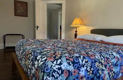 Dual-Home Berkshire Retreat Sleeps 16 - Foto 36