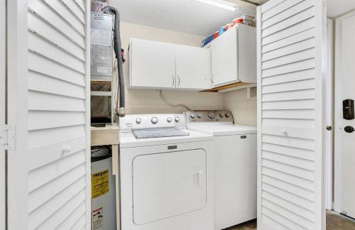 Sun Plaza by Coastal Chic Vacations - Private Beach Access with Pool and Tennis - Photo 36