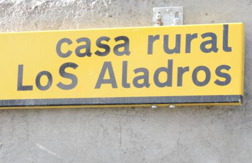 Los Aladros - Foto 37