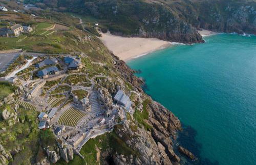 The Rest House - Photo 3