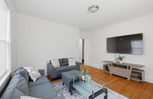 Cozy&Spacious 6Br home in Newton - Foto 2