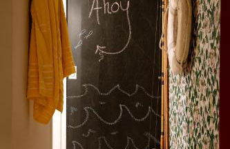 The Rum Locker - 1 King - 2 Twins - Private home and Patio - Sleeps 4 - Foto 16