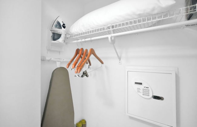 Stunning 12th Floor Studio in the Grove - Foto 12