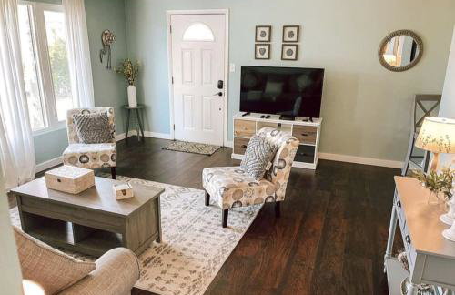 Lemon Bay Hideaway, Retro Beach Bungalow - Foto 12