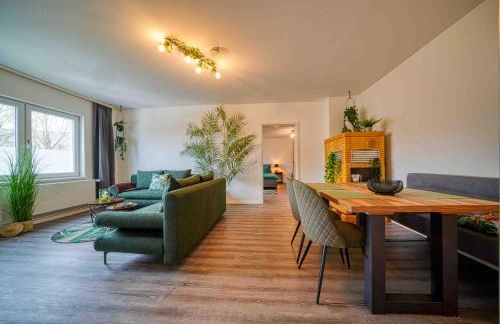 Zuarin Schlossblick - Ganzes Apartment direkt am Schlossgarten von Schwerin mit Dschungel-Feeling - Parkplatz auf Anfrage vorhanden - Foto 7