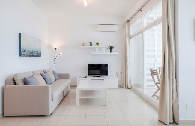 Skol Sea Views Apartments - Photo 37