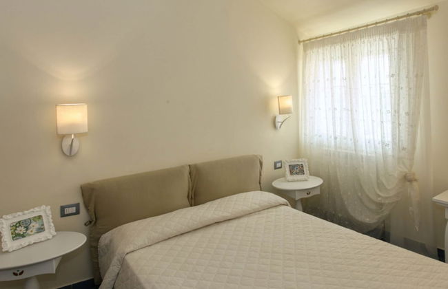 Villa with Salt Water & Heated Pool & Hot Tub near sea - Foto 2