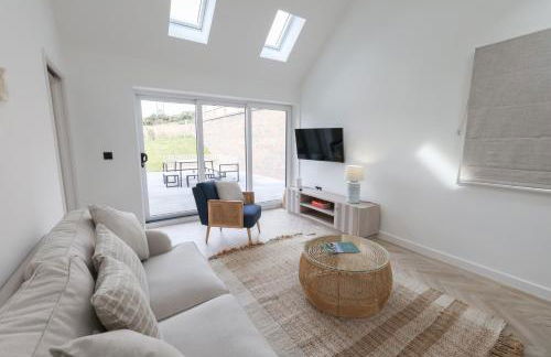 Tai Porth Llechog Bungalow by Birch Stays - Photo 13