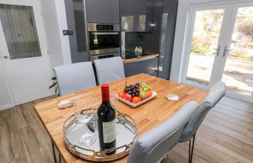 1 Gloucester Way - Photo 5