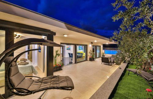Sky Pool Penthouse with a huge heated private pool - Foto 33