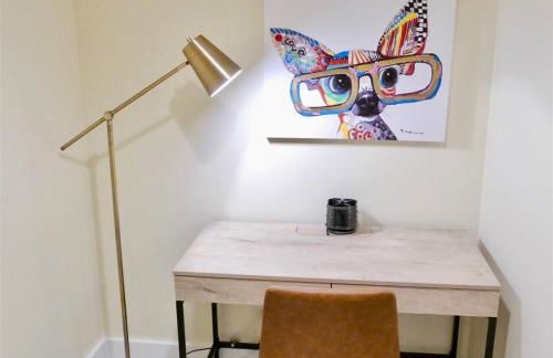 Cozy Industrial Bijou Studio with parking - Foto 4