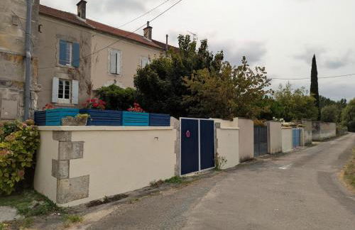 Charmante maison XIXe sur Jarnac avec 3 chambres, cour privative & parking - FR-1-653-280 - Foto 34
