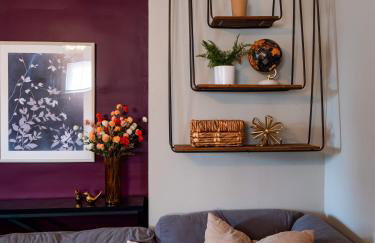 Newly Renovated and Designed Near Downtown - Foto 9