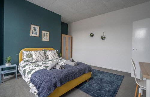 2 Bed-Town Centre-Free Parking - by Holiday Homes - Foto 21