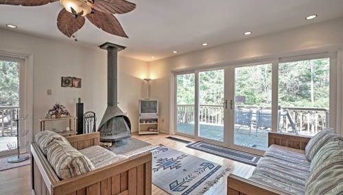 Creekside Arrowhead Lake House w/ Dock & Canoe! - Foto 3
