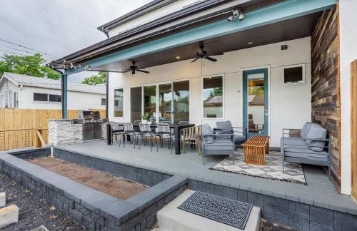 Zen Haus* Lavish Getaway w/ Gym, Sauna, Hot Tub - Foto 16