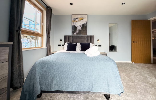 Central Leeds Penthouse - Photo 2