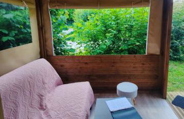 Insolite au Camping La Saline d'Arc et Senans - Foto 5