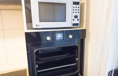 MOIN Apartments - Privater Parkplatz & Balkon, WiFi und TV - Foto 32