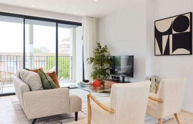 The Brondesbury Hideaway - Stylish 3bdr Flat With Balcony Parking - Foto 11