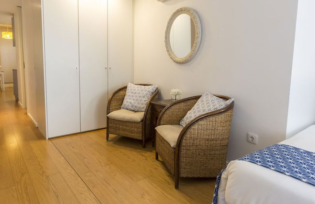 Bright 3BR Flat w/ AC in City Center by LovelyStay - Photo 63