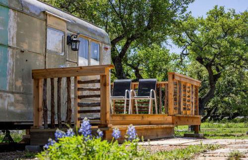 Charming Luxurious Airstream Beautifully Design with Indoor Bath in Texas - Foto 15
