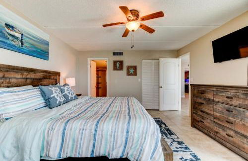 Oceanfront Sunrise 2 Bed 2 Bath Condo with Pool - Foto 6