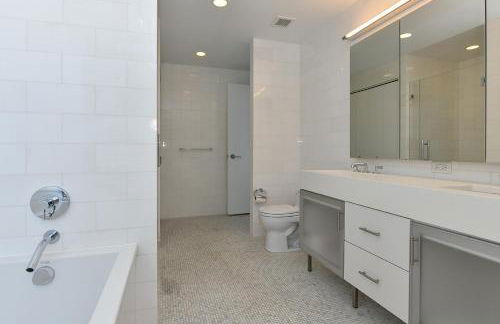 Opulent 2BR Duplex - Iconic Midtown Views - Foto 27