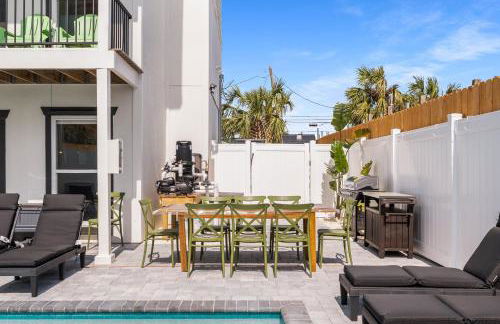 PCB Sleeps 22! 2 Homes, 2 Pools, 2 Mini Golf - Foto 70