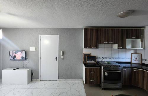 Lindo Apto Térreo Relaxante com Garagem - Foto 7