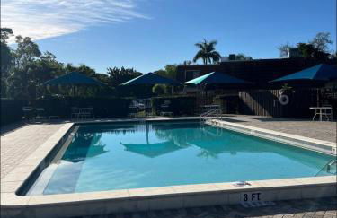 Bright 2BR Poolside Retreat Downtown Fort Myers - Foto 43