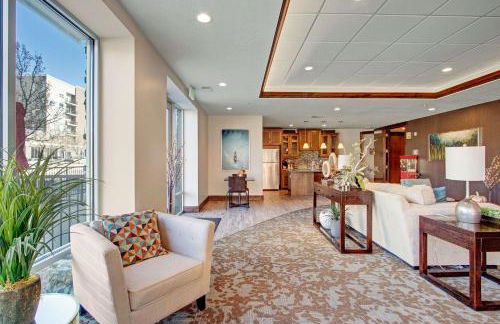 Luxury Condo in the Library Square District - Foto 15