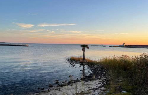 Walk to downtown seafood market Bay views - Foto 29