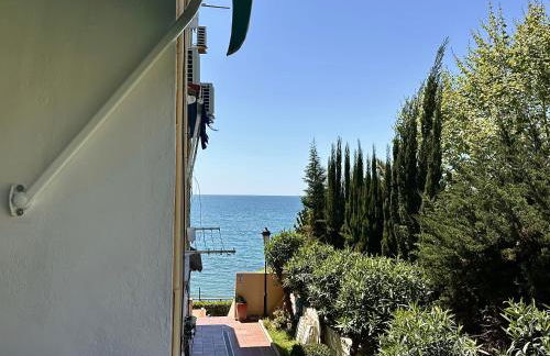 Beachfront Tiffany Design Apartment - Photo 6