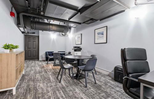 2bd River North Million Dollar Views! Parking Incl condo - Foto 24