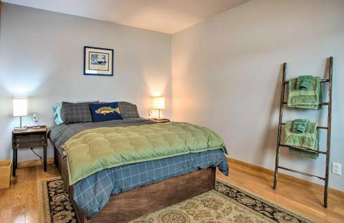 Remote Island Escape with Breathtaking Views - Photo 16