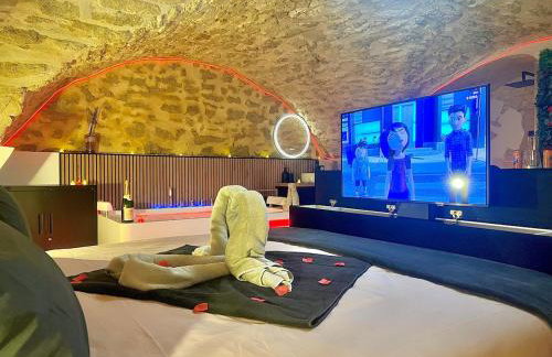 Secret LoveRoom - SpaBalnéo, Lit King Size, CLIM, Chic, calme et discret, 2 personnes - Foto 4