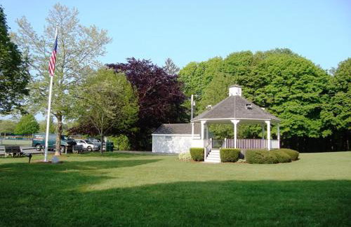 Whip-o-Will Woods: Dog-Friendly Cape Cottage - Photo 21