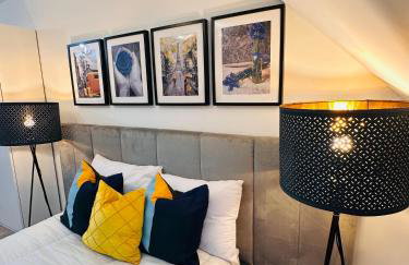 Luxury Self-Contained Studio Apartment near QE Hospital R1 - Photo 8