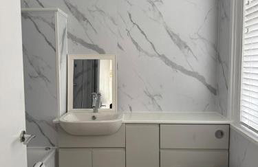 Westwood House, Hastings - Spacious 5 Ensuite Home Near Hastings Town & beach - Foto 29