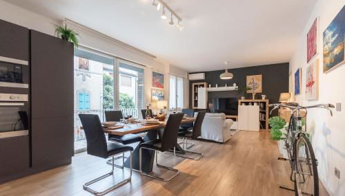 Art Home x4 in centre with private parking - Photo 2