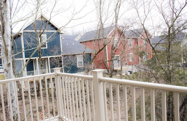 Stunning 4-BR Houses with On-Site Pool - Foto 20