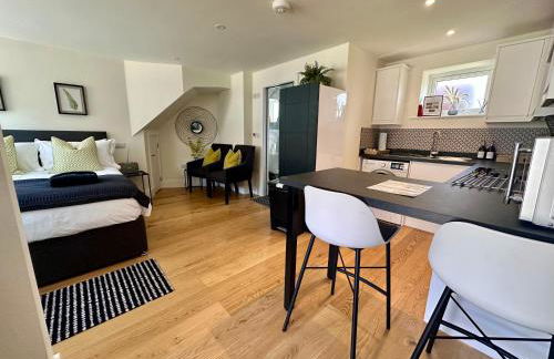 New studio apartment - minutes walk to Cathedral - Foto 2