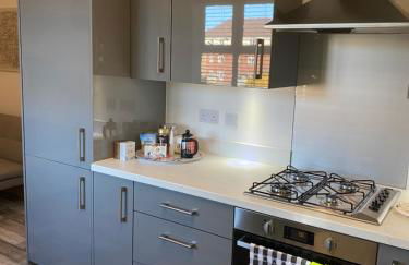 Peterborough City Center Near Healthcare Center One Bed apartment With Free Private Parking Contractors Locum Staff welcome - Foto 22