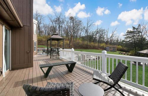 Hillside vacation next to Overland Park Kansas nature trail grill and fun - Foto 21