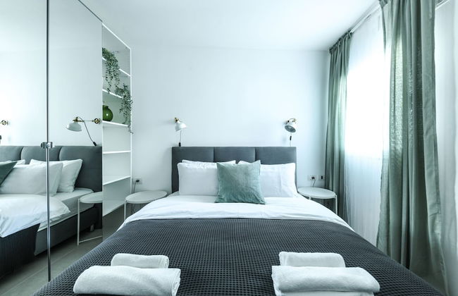 Charming Apt at the Artsy TelAviv Center - Photo 15