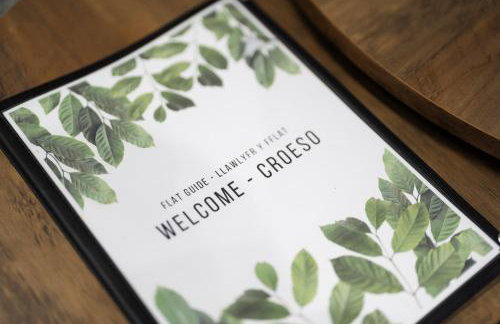 Stylish modern apartment near the city centre with nearby off-road parking - Foto 11