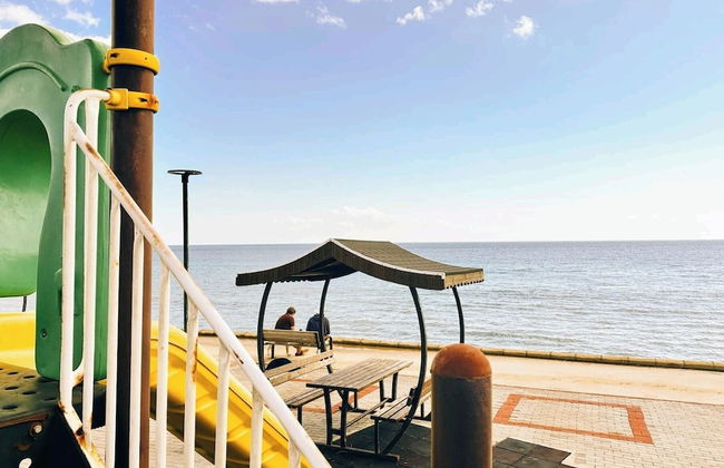 Villa for 9 Guests, Pool, Parking, Walk to Beach - Foto 18