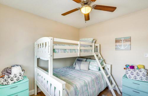 Lake & Pool Access: Lazy Days Condo w/ Balcony! - Foto 12